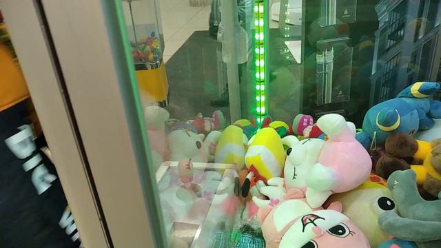 Играю в аппарат Хватайка смотреть онлайн