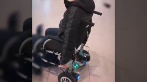 Инвалидное кресло и гироскутер