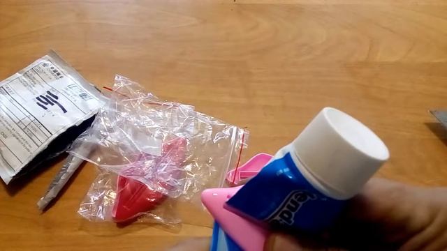 Диспенсер для зубной пасты и кремов из Китая смотреть онлайн