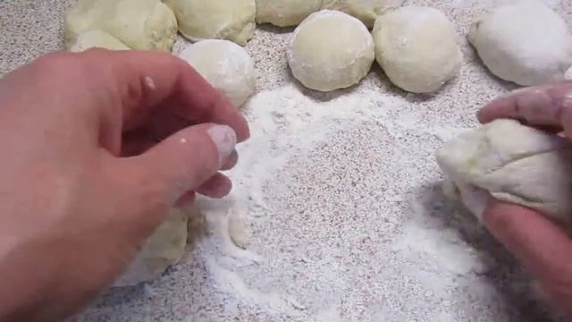 Колобки из дрожжевого теста для булочек и пирожков смотреть онлайн