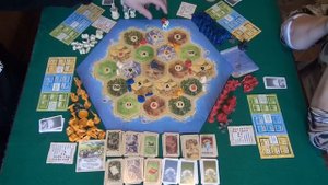 128 Колонизаторы. Города и рыцари 1/2 часть   играем в настольную игру.
