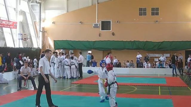 Иван Абрашин vs Андрей Кочевников. Турнир по Таэквондо 19.04.2014, Москва смотреть онлайн