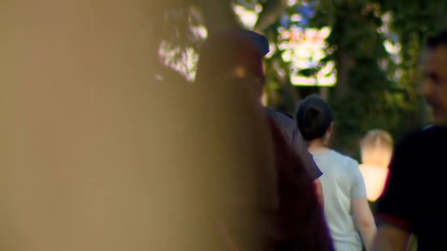 Все под контролем: пеший патруль следит за порядком в Тбилиси смотреть онлайн