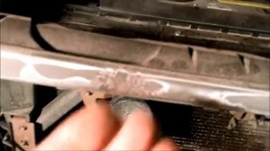 Ремонт сквозной ржавчины на капоте.