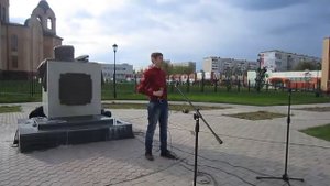 Песня в исполнении Саши Устюгова, в финале Чтений, долетает до самого неба