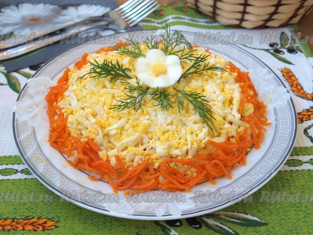 Салат гранд с корейской морковкой и курицей