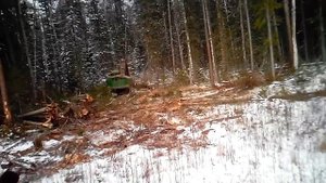 Валка леса john deere