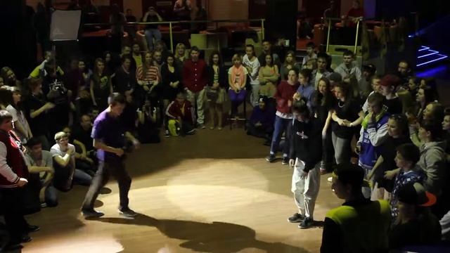 Батл 12 - Хаус смотреть онлайн