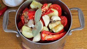 Острый кетчуп из помидоров на зиму