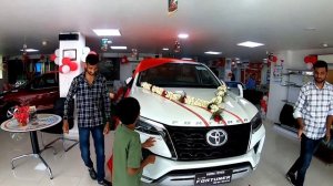 Taking delivery of Toyota fortuner 2022?4×4||50 lakh ki suv leli?||iske aagey sari gaadi fail