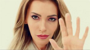 О препятствиях на пути к мечте - интервью певицы Юлии Самойловой Первому каналу