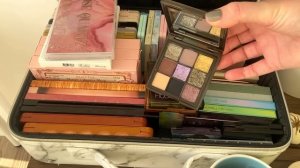 ? РАСХЛАМЛЕНИЕ ПАЛЕТОК ТЕНЕЙ ? моя коллекция 80+ палеток и как с ней жить?) #расхламлениекосметики