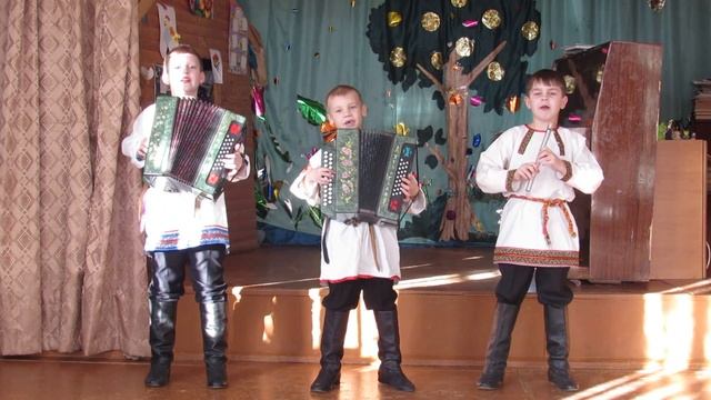 Новиков Евгений, Колобов Николай, Степкин Максим, Камаринская смотреть онлайн