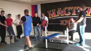 Соревнования по Жиму Лежа