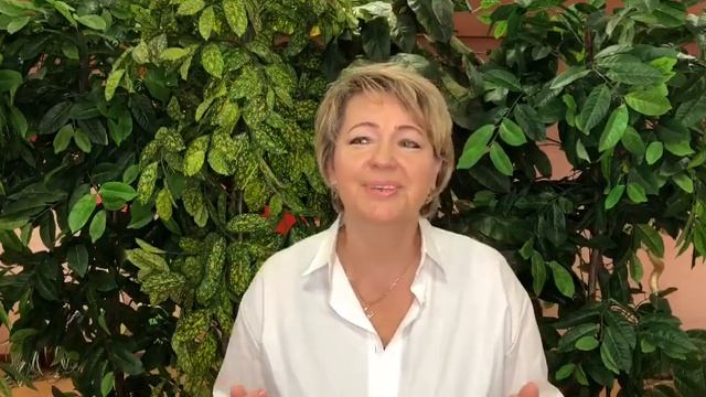 Галина Чирова читает стихотворение "Детство", автор Иван Бунин. смотреть онлайн