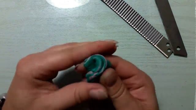 Кулон ранункулюс из полимерной глины. смотреть онлайн