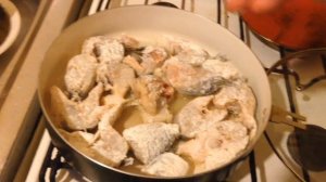 СУДАК ЖАРЕНЫЙ НА СКОВОРОДКЕ С ЛУКОМ / ГОТОВИМ С ДРУЗЬЯМИ