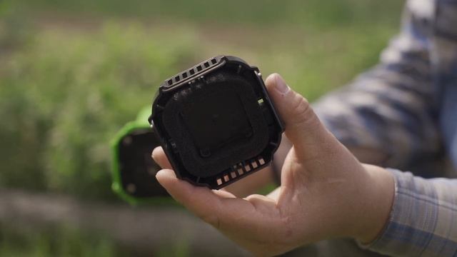 Аккумуляторный насос для полива из бочки Greenworks G24SWP смотреть онлайн