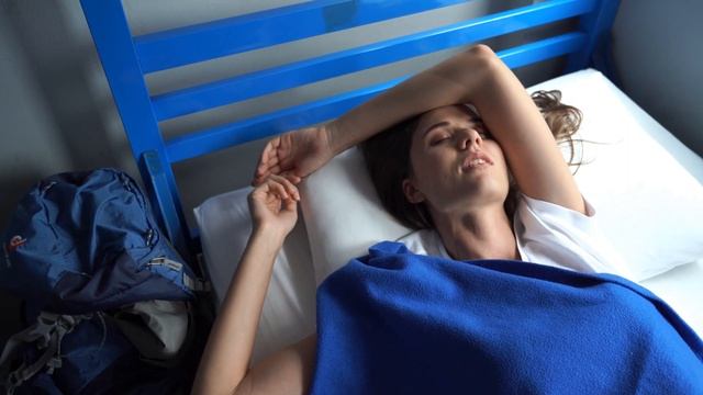 ПОЧЕМУ ТЫ НЕ УМЕЕШЬ СПАТЬ? смотреть онлайн