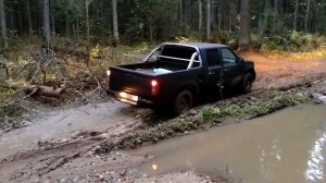 Derways Plutus   по грязи.