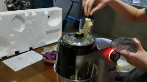 Bosch OptiMUM Kitchen Machine (MUM9GX5S21) - Shredding Cabbage