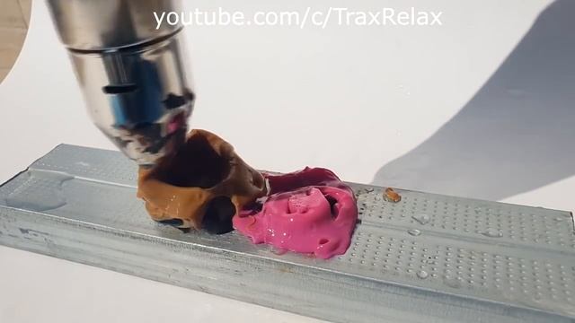 EXPERIMENT: Heat Gun vs Toy BURGER Whopper Hamburger смотреть онлайн