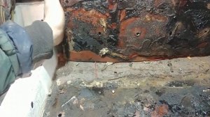 Быстрый ремонт днища авто своими руками.