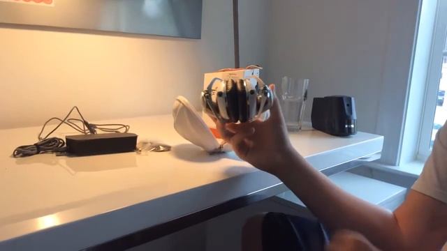 The unboxing and review of the v-moda crossfade m-100 over-ear headphones смотреть онлайн