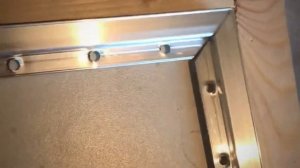 Люк в натяжном потолке