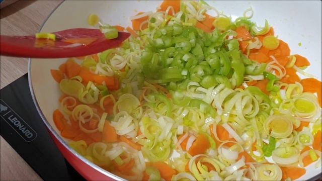 Куриная грудка тушеная с лечо, пальчики оближешь, так это вкусно. смотреть онлайн