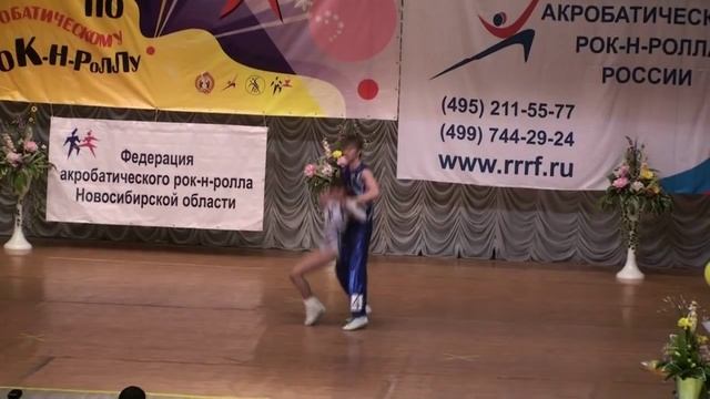 Леша и Настя, а класс акро Новосибирск смотреть онлайн