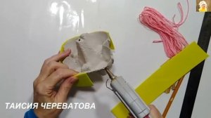 4 ИДЕИ поделок ИЗ НИТОК ПРЯЖИ и ДРУГОЙ МЕЛОЧИ своими руками подарки| DIY |.идеи для дома украшения