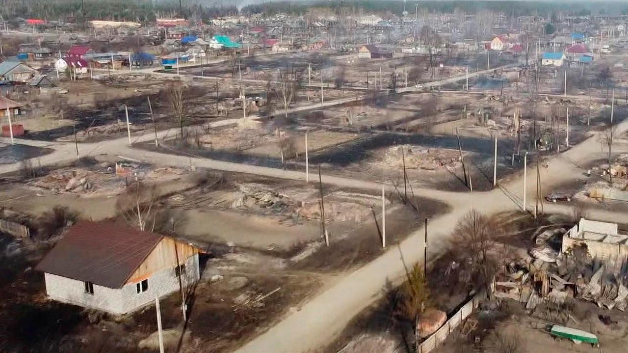 Глава МЧС Александр Куренков оценил ситуацию с пожарами в Свердловской области