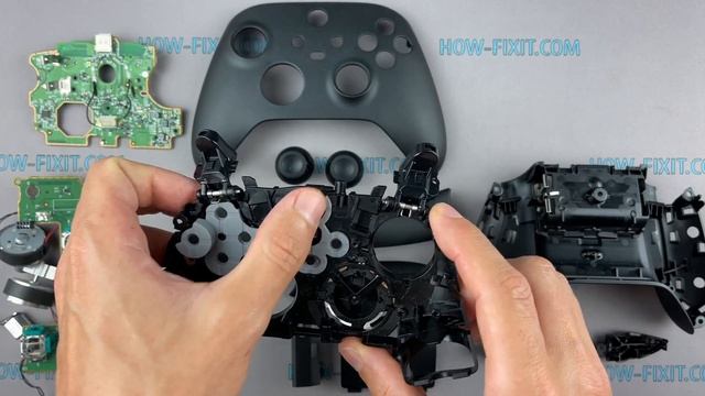 How to completely disassemble an Xbox Series X or Series S controller смотреть онлайн
