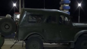 Походный тент на природе с помощью пластиковой бутылки. Веревка из бутылки