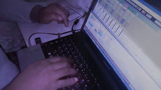 NOUTBOOK KLAVISHIDA НОУТБУК КЛАВИШИДА bir shingil ijodcha. Solo turk str ?& solo git?★~Abbos~★ смотреть онлайн