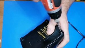 Как переделать аккумулятор и зарядное от Dewalt..mp4