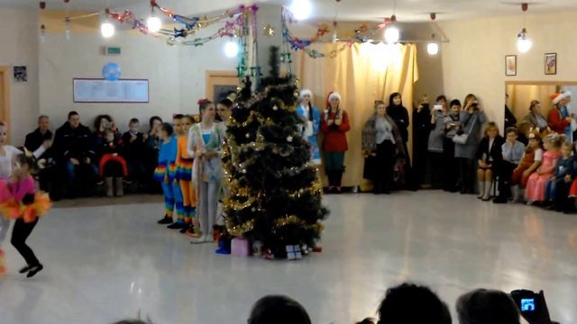 Попурри. Студия циркового искусства "ШарЛен" встречает Новый 2017 год. смотреть онлайн