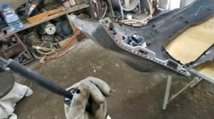 Как намертво приделать оторванное боковое крепление бампера How to fix a broken bumper mount.mp4