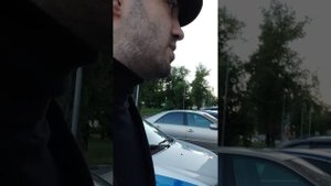 Сотрудники полиции остановили без причины хотели досмотреть и отпустили, не проверив документы.