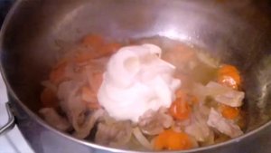 Жаркое с мясом и грибами в сметане по-домашнему!