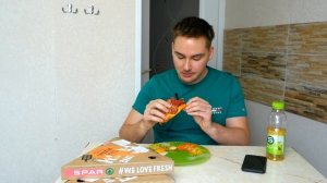 Пицца из EUROSPAR (ЕВРОСПАР) / САМАЯ ДЕШЕВАЯ ПЕППЕРОНИ за 360 РУБЛЕЙ / ПРОСТО БУТЕР С КОЛБАСОЙ???