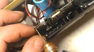 Ремонт бумбокса ,выдрали микро USB, как установить новый.