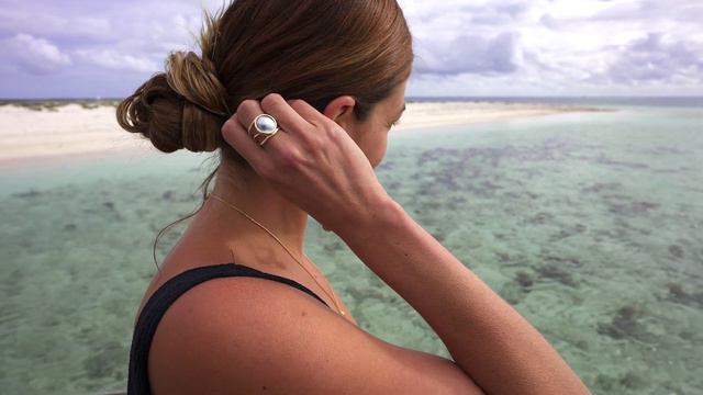 Open Lexi mabe pearl ring смотреть онлайн