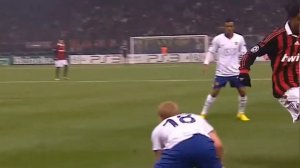 УДИВИТЕЛЬНЫЕ ФИНТЫ РОНАЛДИНЬО! С Днём Рождения, Волшебник! / AMAZING FOOTBALL SKILS  Ronaldinho!