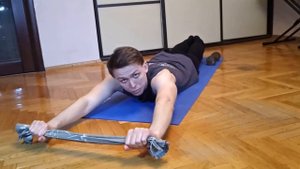 Как исправить осанку? Три упражнения для ровной спины на каждый день.