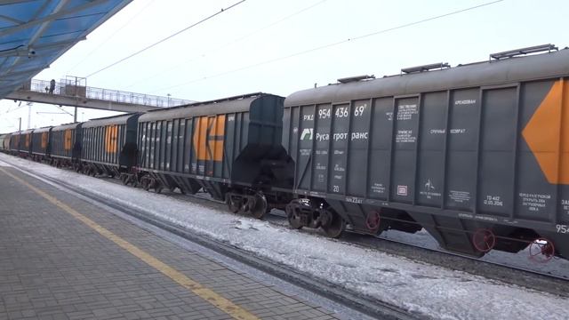 Электровоз ВЛ80Т-2053 с грузовым поездом смотреть онлайн