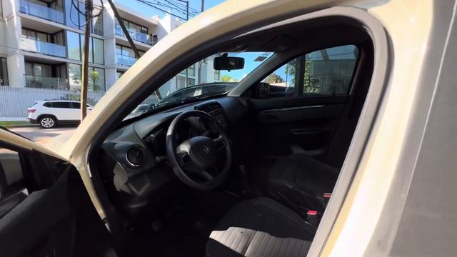 RENAULT KWID 2018 INTENSE смотреть онлайн