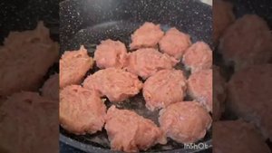 Котлетки из индейки в сметанном соусе