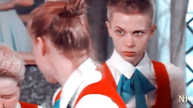 Ксения Милас | Анна Горохова - твои чувства холоднее, чем погода в России смотреть онлайн